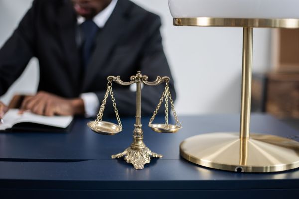 Commissaire de justice à trévoux : vos solutions juridiques clés